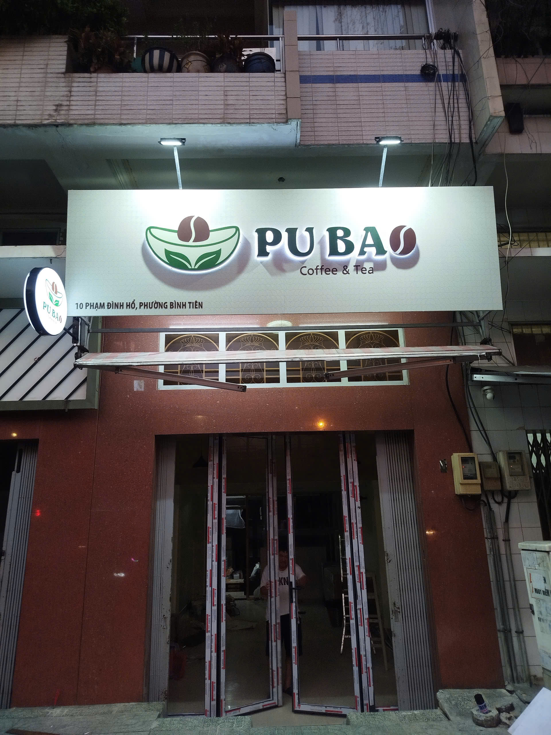 bảng hiệu cửa hàng tea & coffee