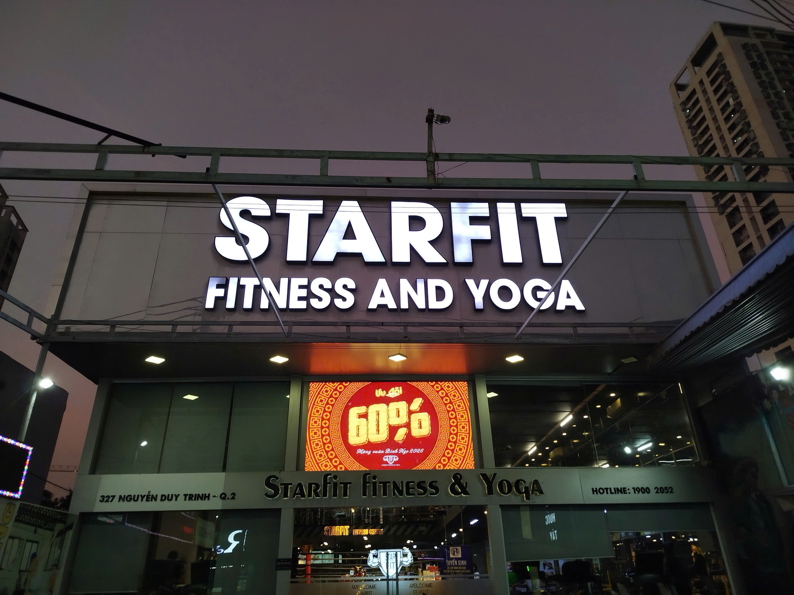 bảng hiệu phòng gym