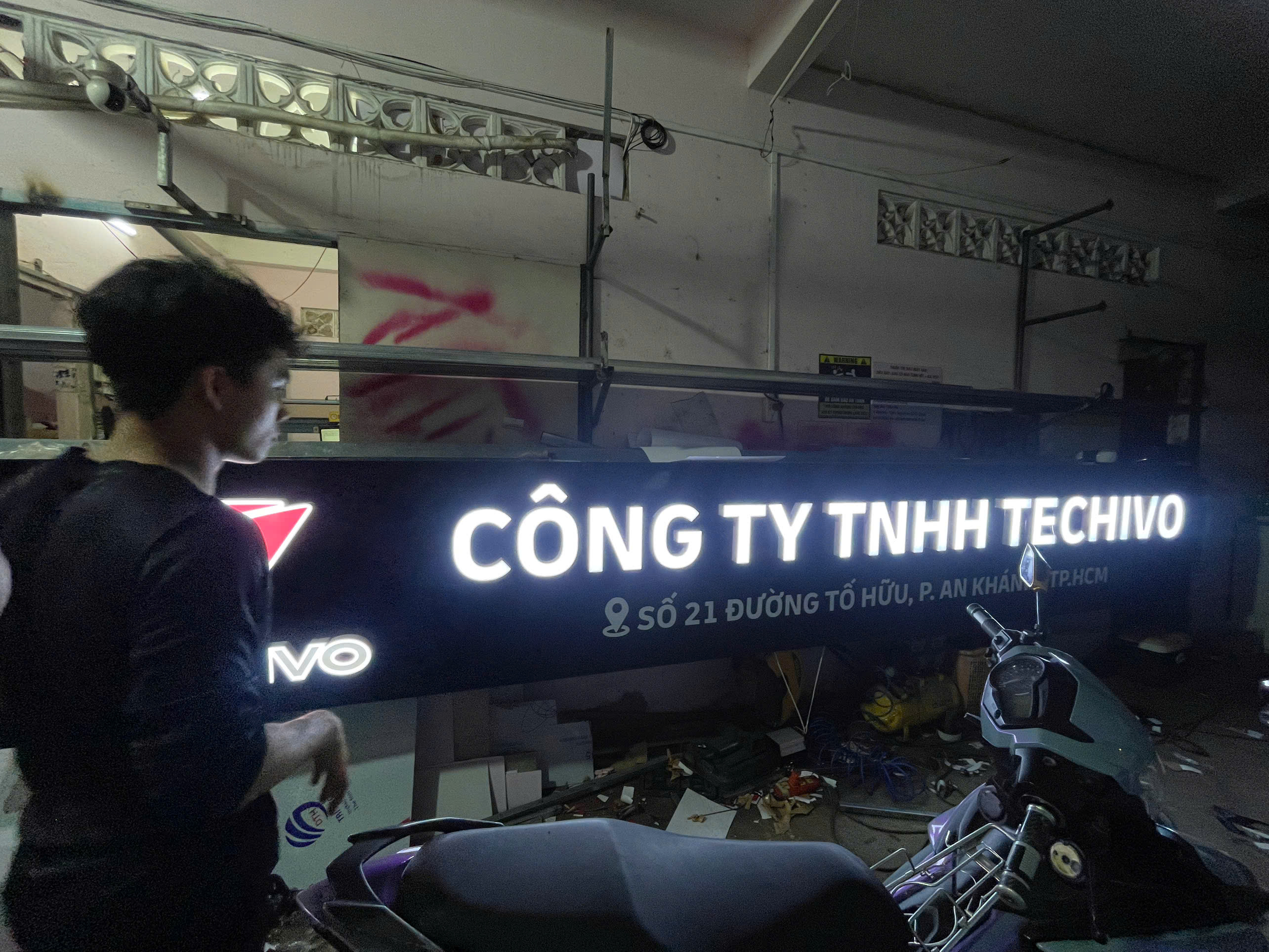 Cách phân biệt đơn vị thi công bảng hiệu uy tín và lừa đảo khách hàng